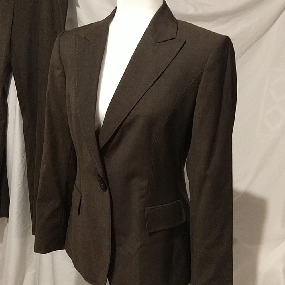 Tahari chocolate brown suit jacket and pants 8